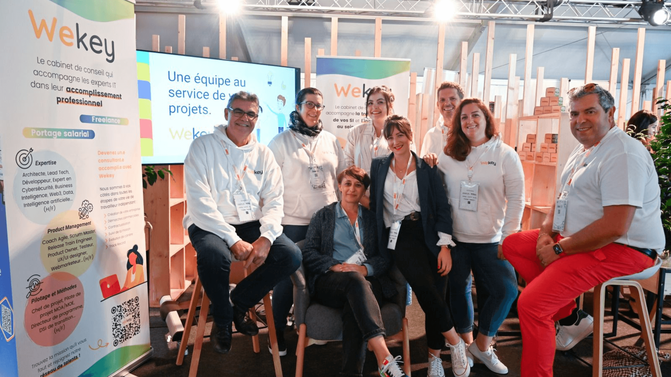 L'équipe Wekey au salon INNN, sur son stand